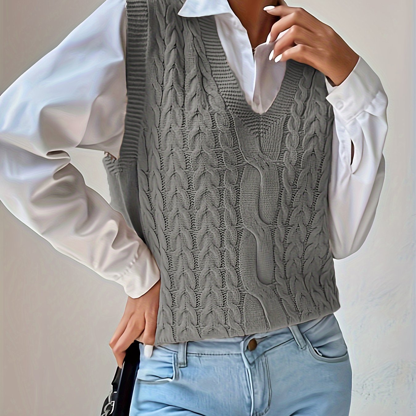 Comfortable Cable Knit Sweater Vest for Women with V Neck Sleeveless Relaxed Oversized Knit Style