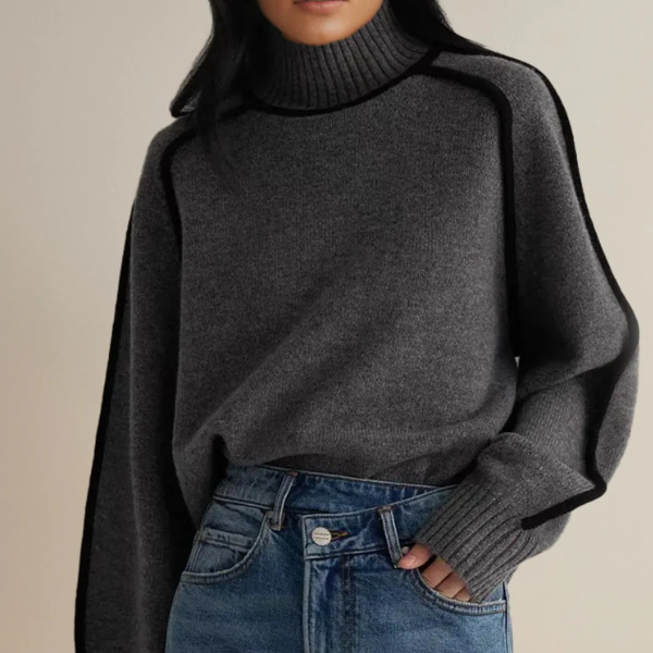 Comfortable Contrast Trim Sweater for Women with Turtleneck Batwing Sleeve Oversized Knit Style