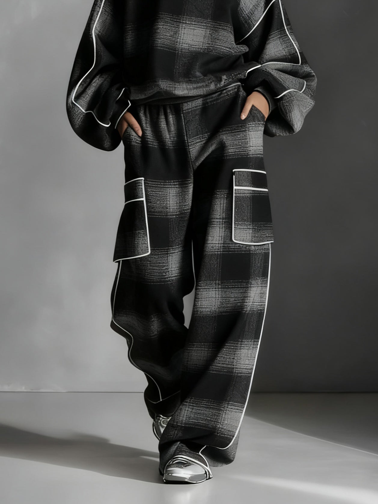 Effortless Black Gray Plaid Two Piece Set for Women with Oversized Sweatshirt Wide Leg Cargo Pant Relaxed Style