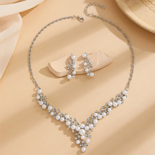 Elegant Grape Pearl Rhinestone Necklace Set for Women with V Shape Vine Leaf Statement Bridal Style