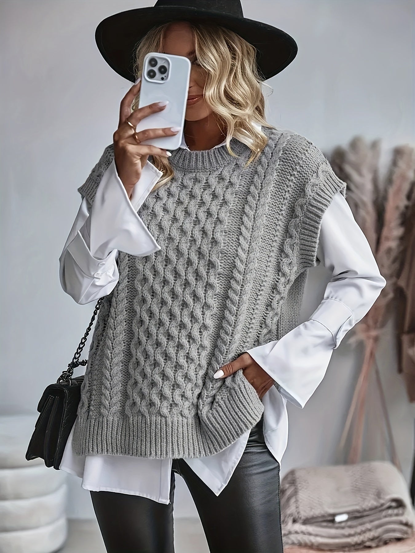 Comfortable Cable Knit Sweater Vest for Women with Crew Neck Sleeveless Chunky Oversized Style