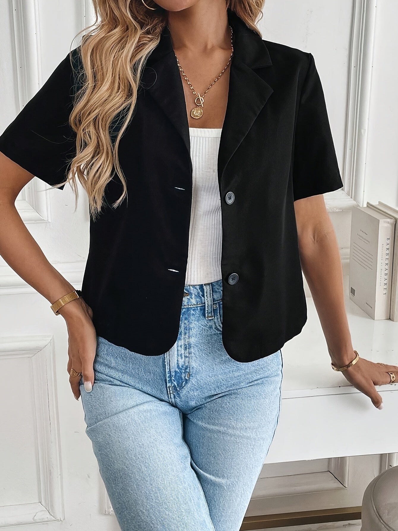 Elegant Cropped Blazer for Women with Notch Lapel Short Sleeve Button Front Relaxed Casual Style