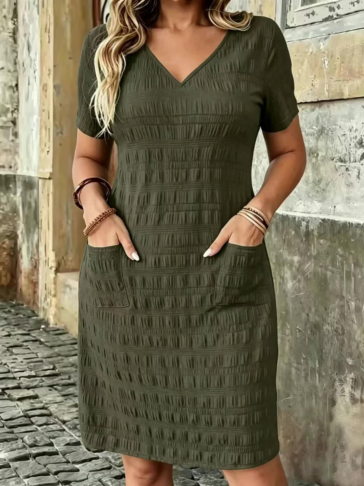 Plus Size Women'S Solid V-Neck Short Sleeve Dress, Pocket Style Summer Casual Dress
