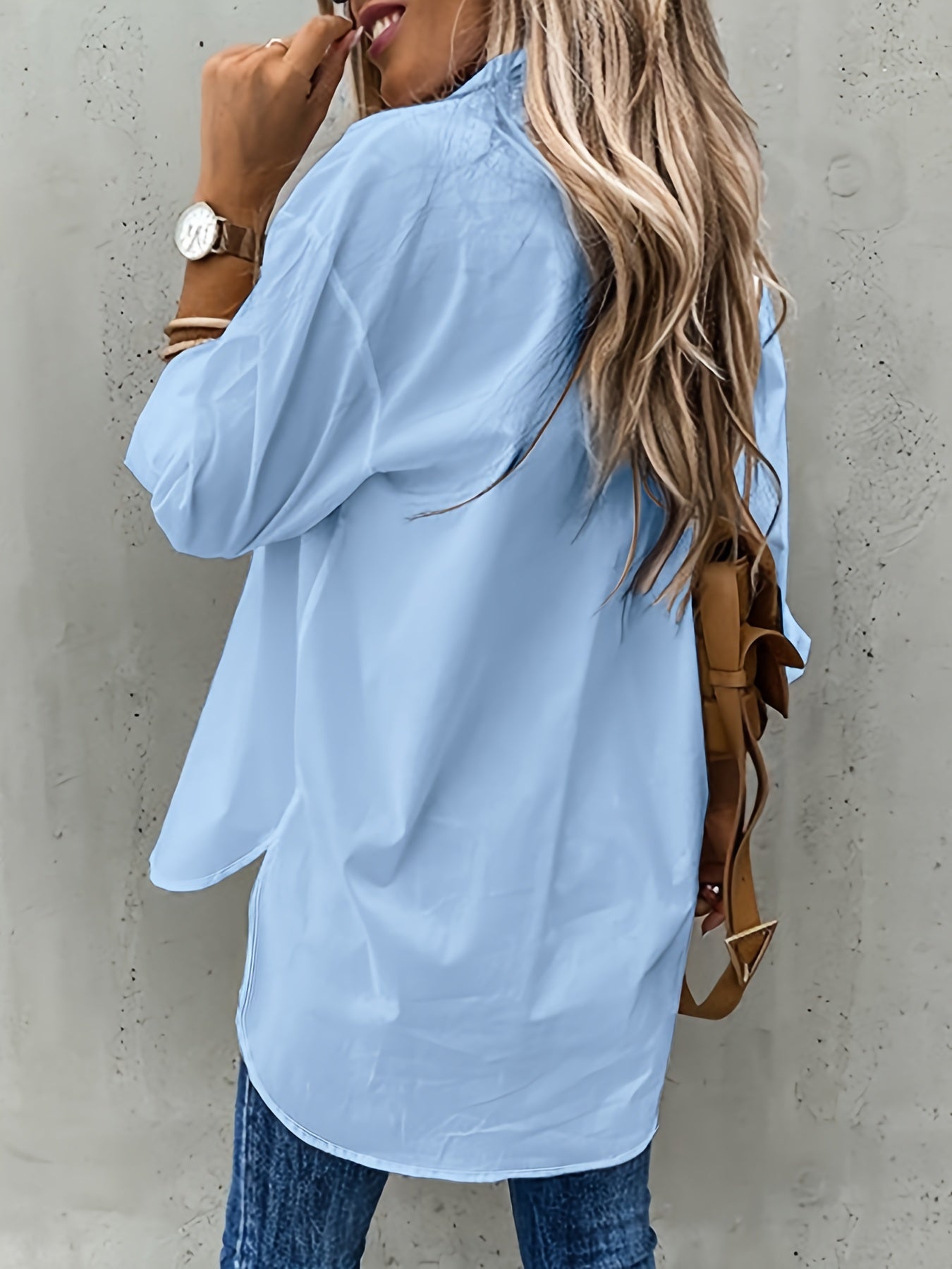 Effortless Utility Pocket Blouse for Women with Collar Long Sleeve Relaxed Curved Hem Style