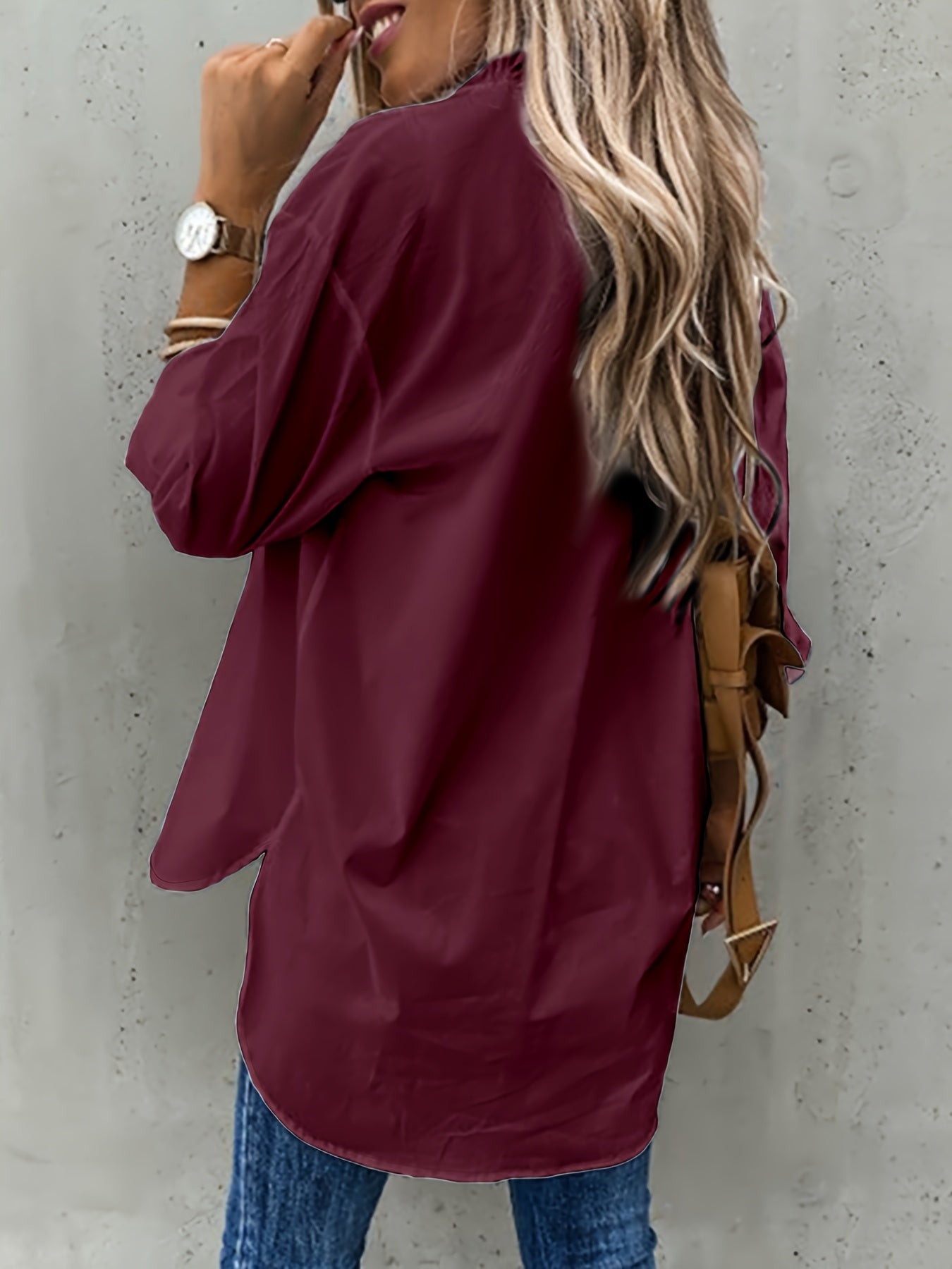 Effortless Utility Pocket Blouse for Women with Collar Long Sleeve Relaxed Curved Hem Style