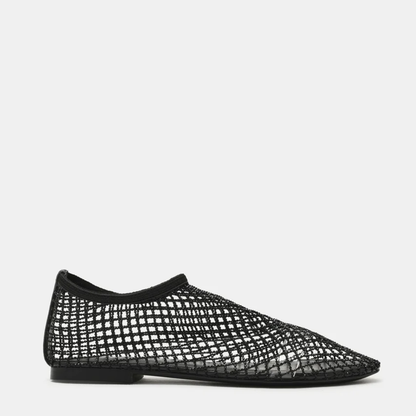 Comfortable Closed Toe Sandals for Women with Woven Mesh Upper Square Toe Flat Slip On Style