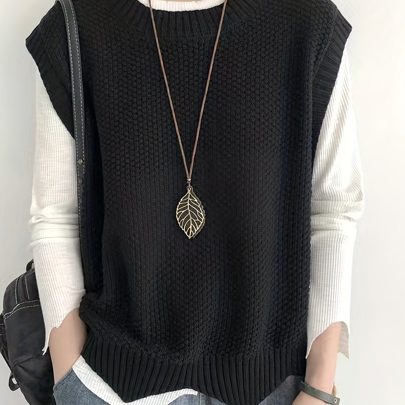 Comfortable Chunky Knit Sweater Vest for Women with Crew Neck Sleeveless Relaxed Oversized Style