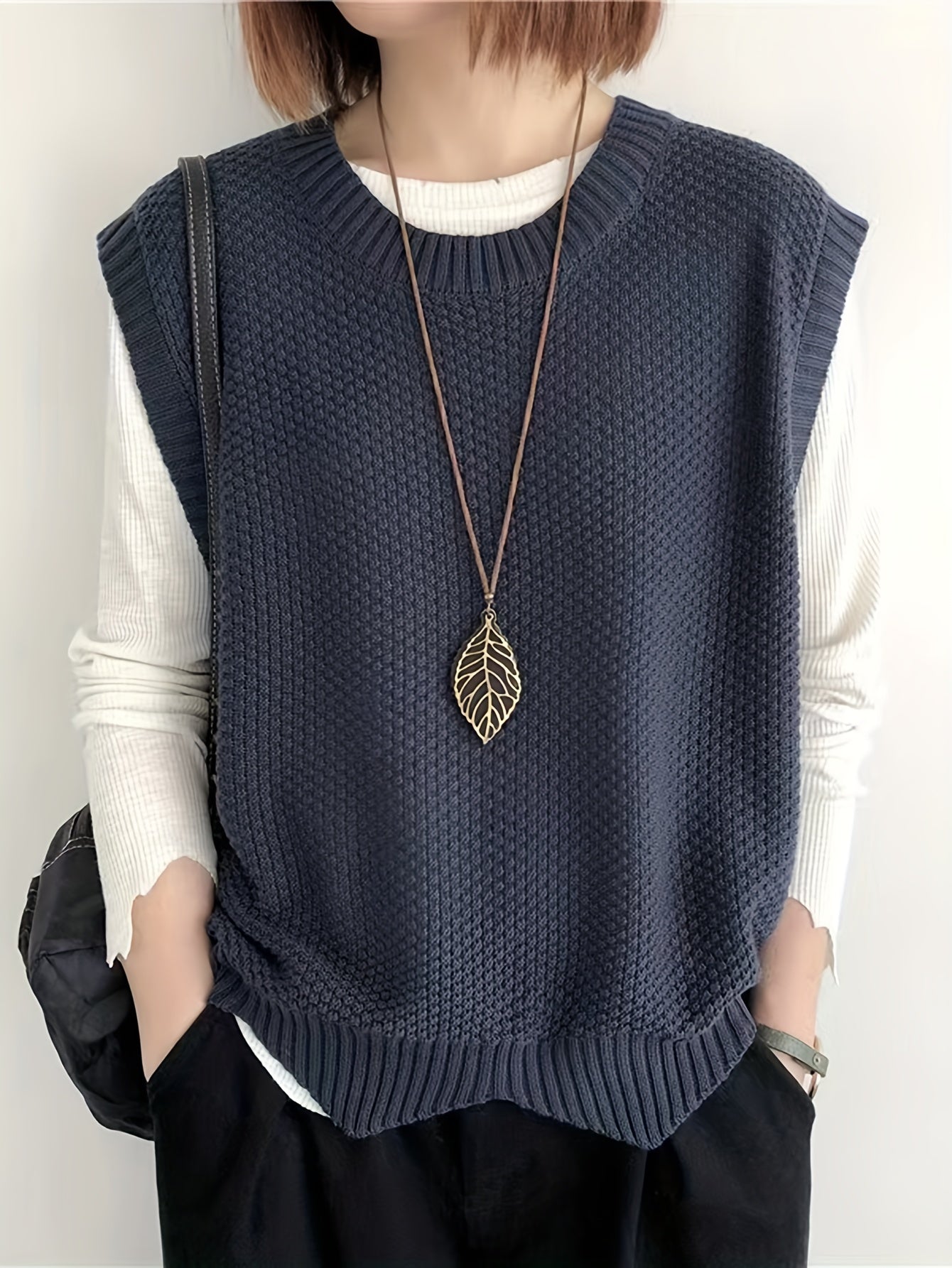 Comfortable Chunky Knit Sweater Vest for Women with Crew Neck Sleeveless Relaxed Oversized Style