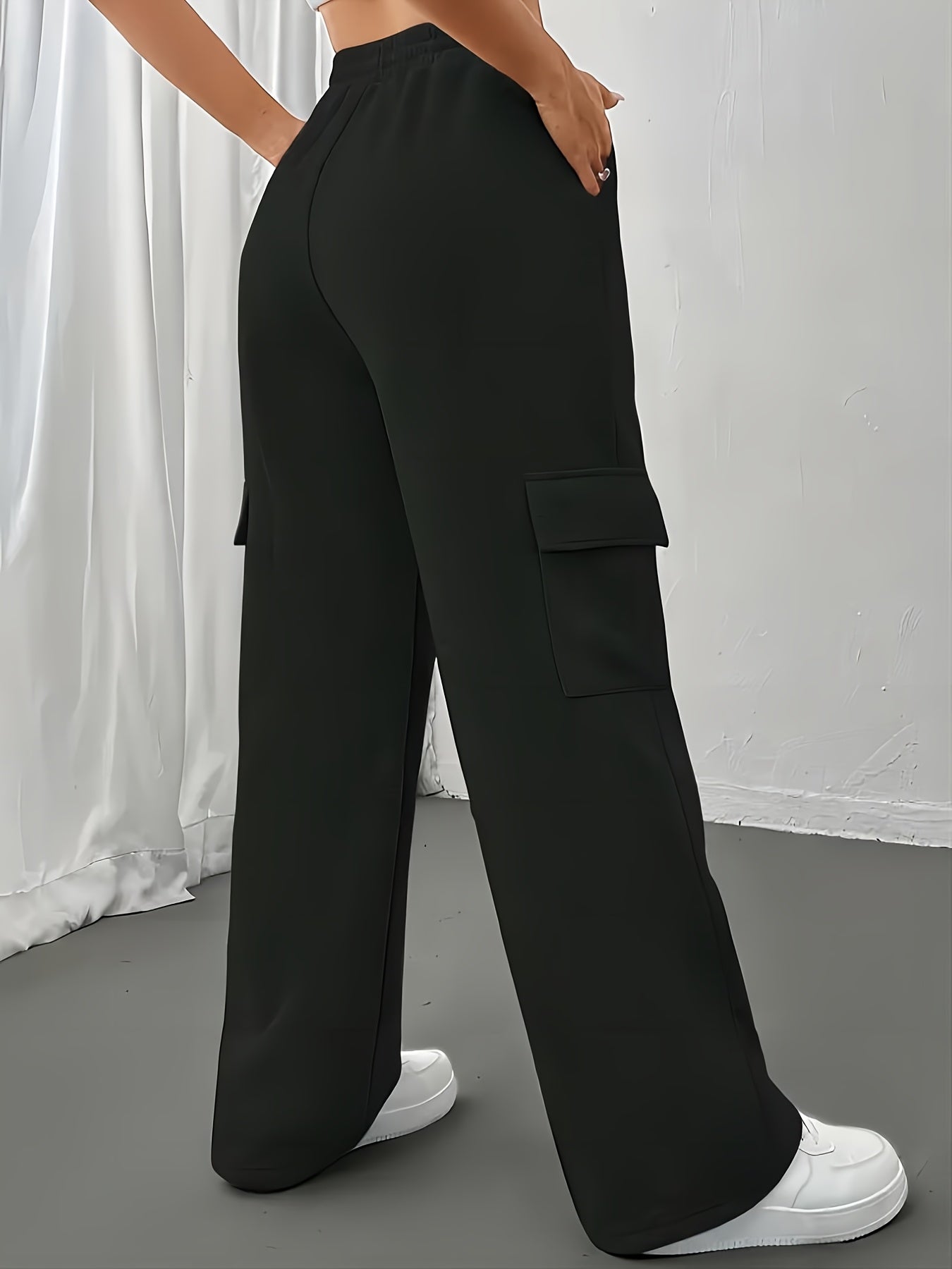 FLS3011WW0 Women's Fleece-Lined Jogger Pants - Loose Fit Cargo-Style with Multiple Pockets, Drawstring Waist, All-Season Casual Athletic Lounge Pants for Women, Jogging Pants, Everyday Comfort Wear, Soft Texture Apparel