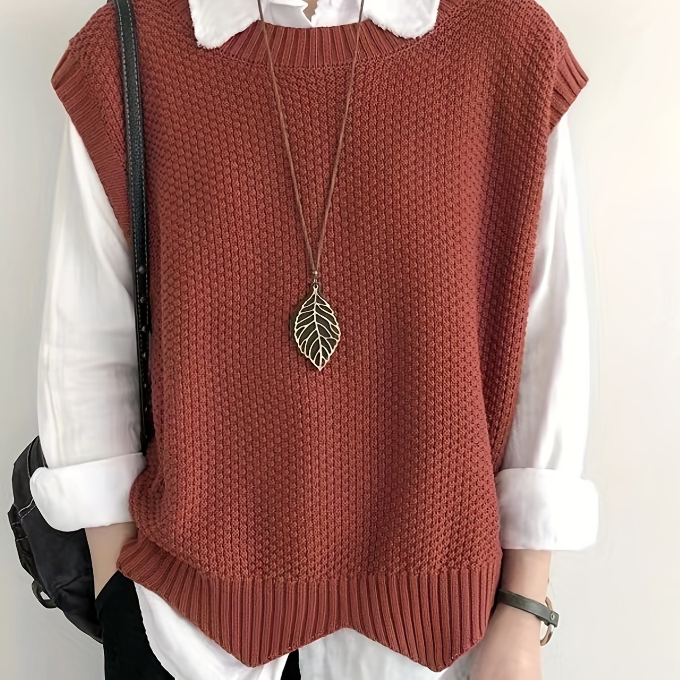 Comfortable Chunky Knit Sweater Vest for Women with Crew Neck Sleeveless Relaxed Oversized Style