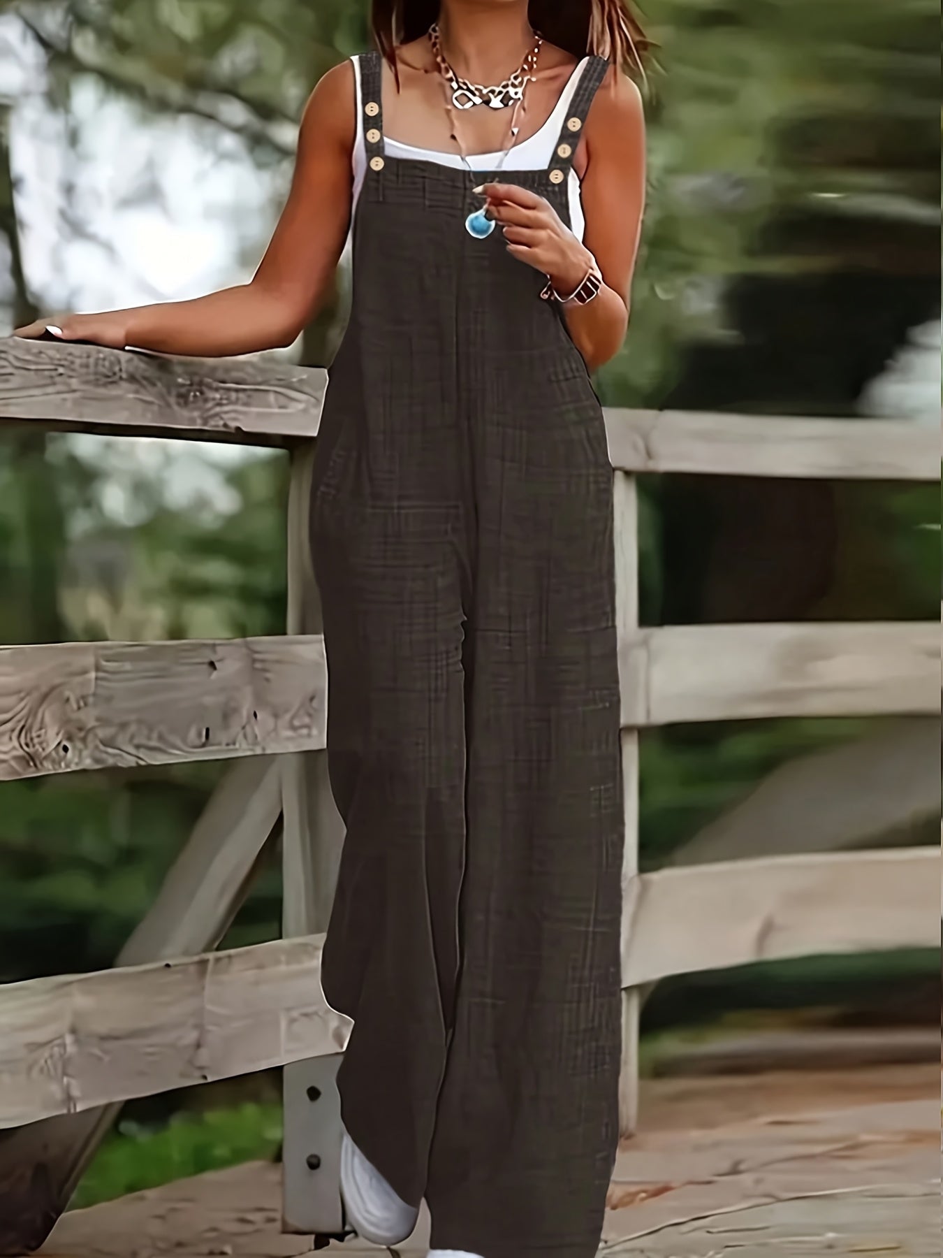 Women's Vacation Wide-Leg Jumpsuit - Sleeveless with Adjustable Buckle Straps, Pockets Included, Machine Washable, Solid Color