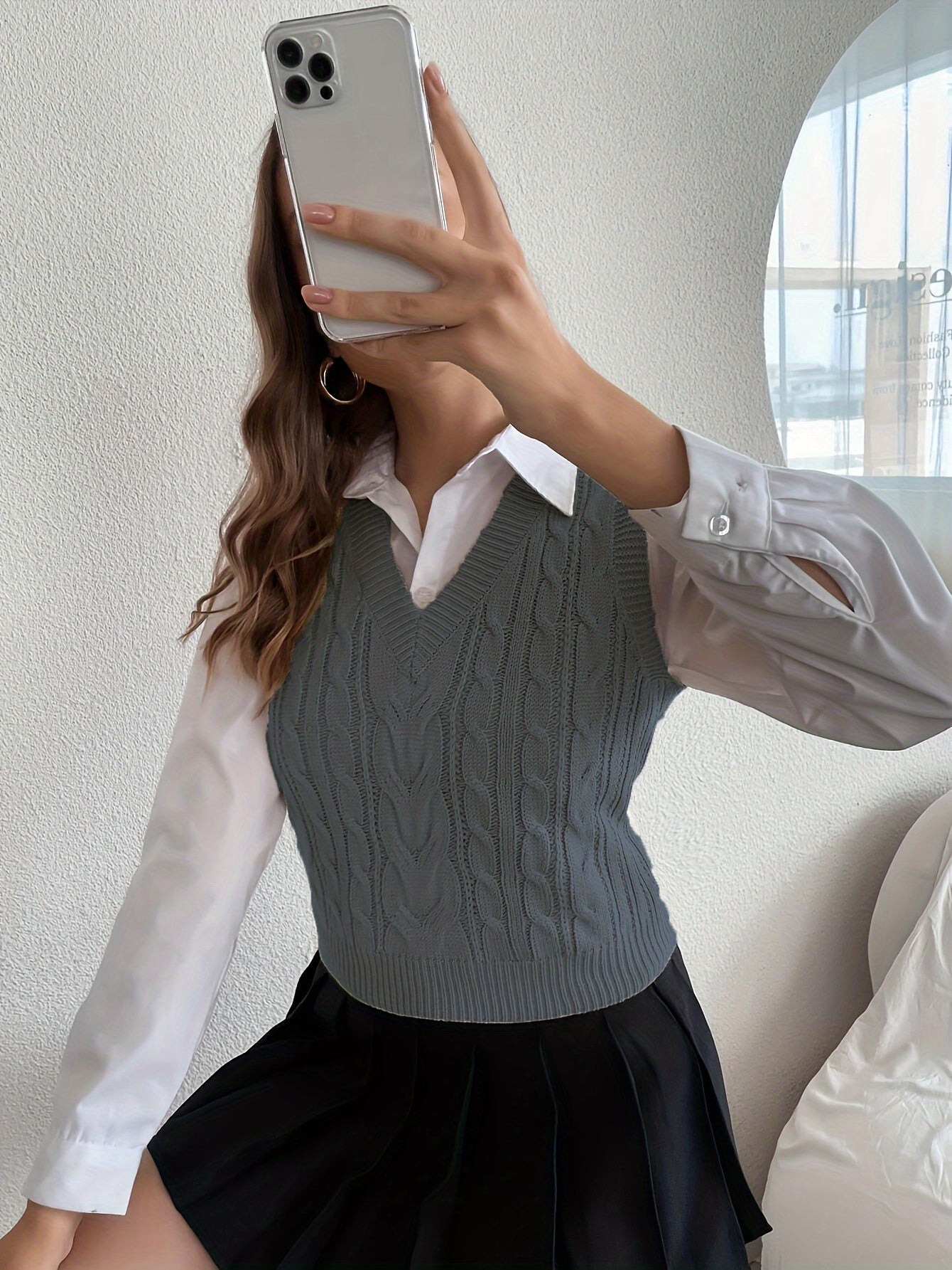 Comfortable Cable Knit Sweater Vest for Women with V Neck Sleeveless Ribbed Hem Preppy Style