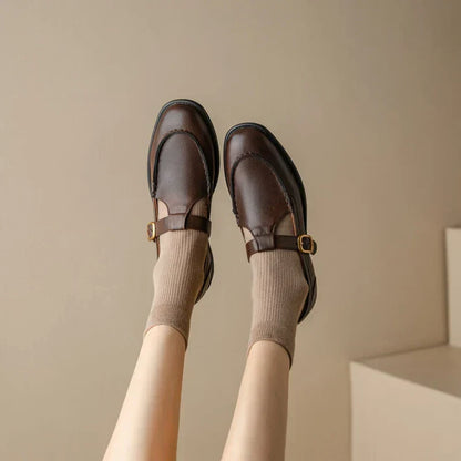 Elegant Leather Mary Jane Flats for Women with Round Toe T Strap Buckle Vintage Style