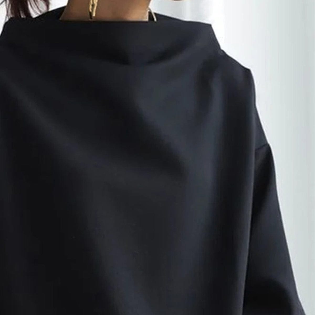 Comfortable Oversized Blouse for Women with High Neck Balloon Sleeve Relaxed Knit Style