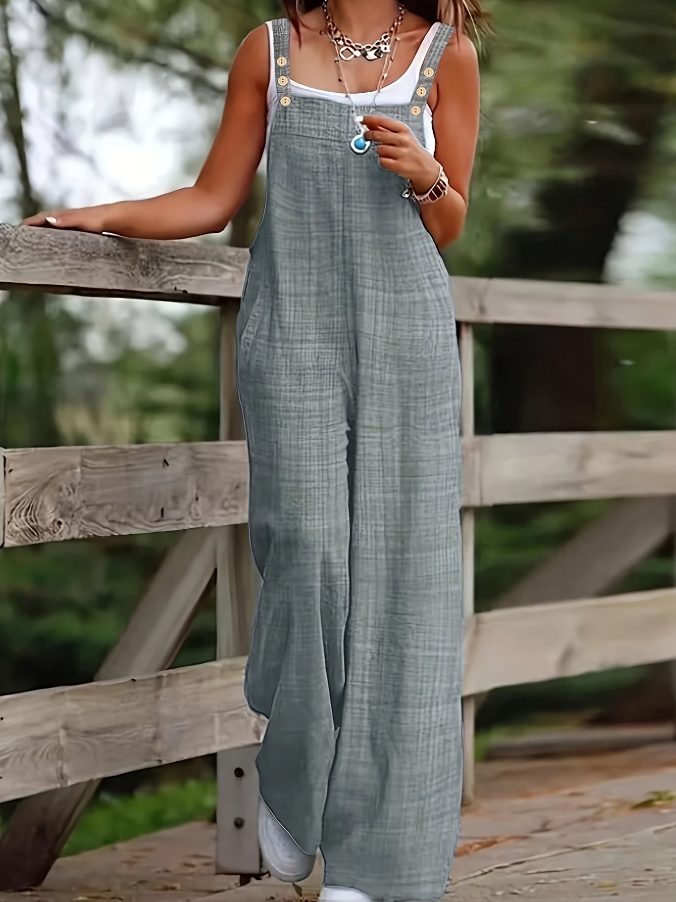 Women's Vacation Wide-Leg Jumpsuit - Sleeveless with Adjustable Buckle Straps, Pockets Included, Machine Washable, Solid Color