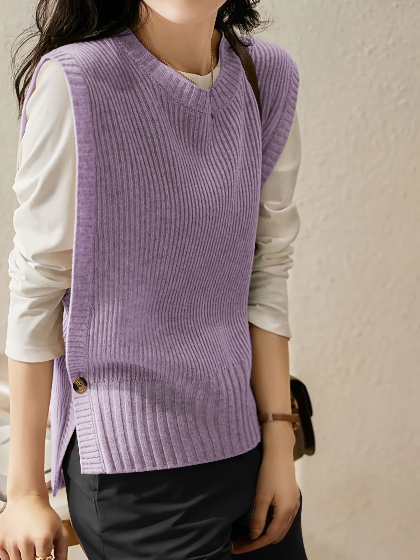Comfortable Ribbed Sweater Vest for Women with Crew Neck Sleeveless Oversized Knit Style