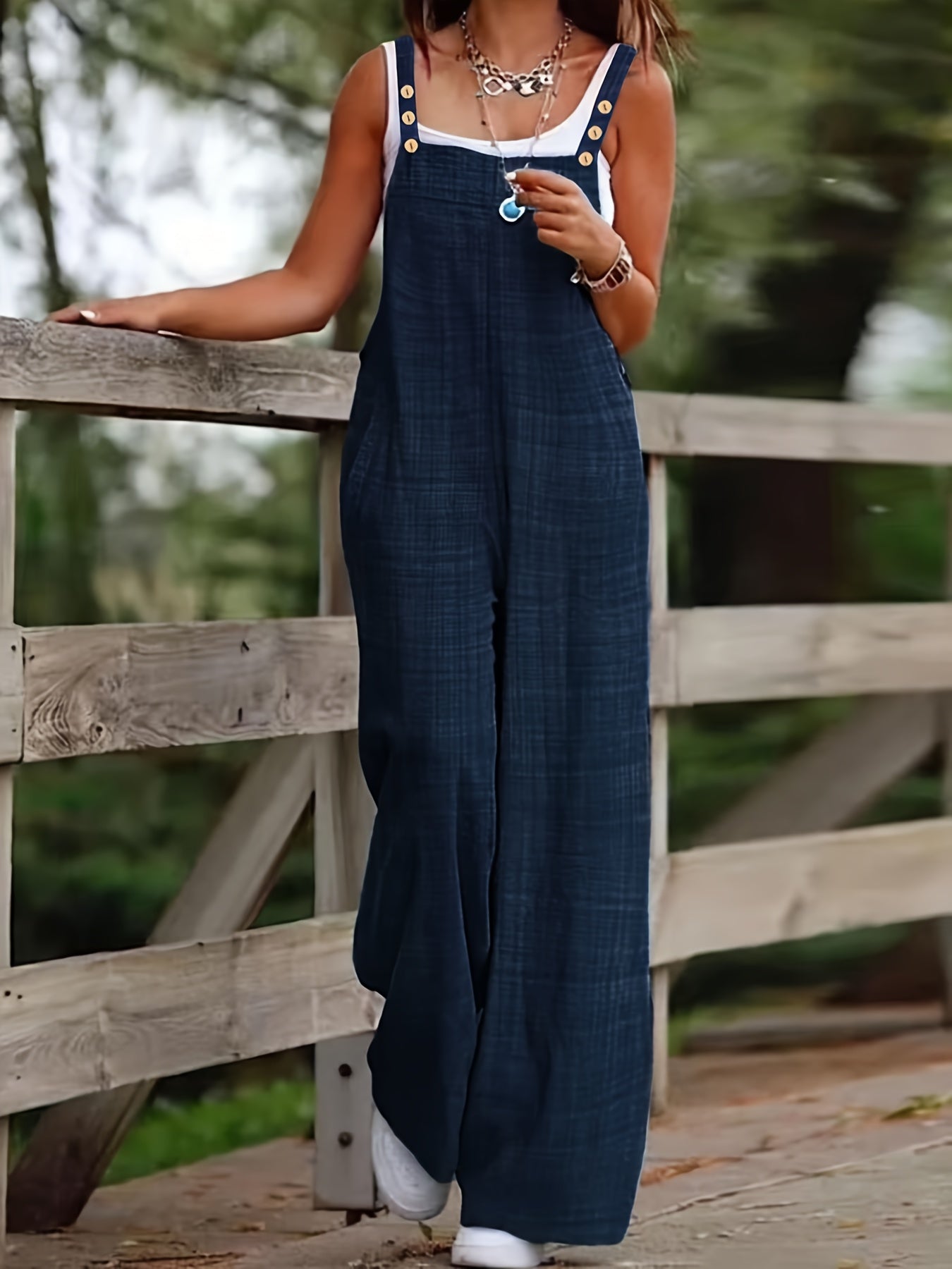 Women's Vacation Wide-Leg Jumpsuit - Sleeveless with Adjustable Buckle Straps, Pockets Included, Machine Washable, Solid Color