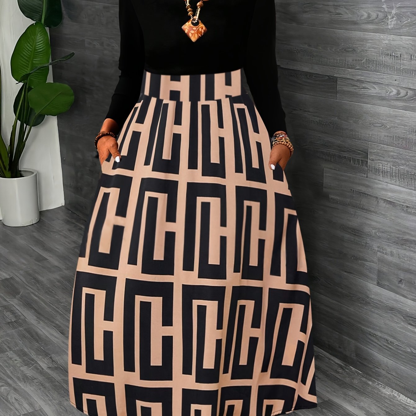 Plus Size, Fashionable Floral Embellished Round Neck Long Sleeve Color-Block Elegant Maxi Dress