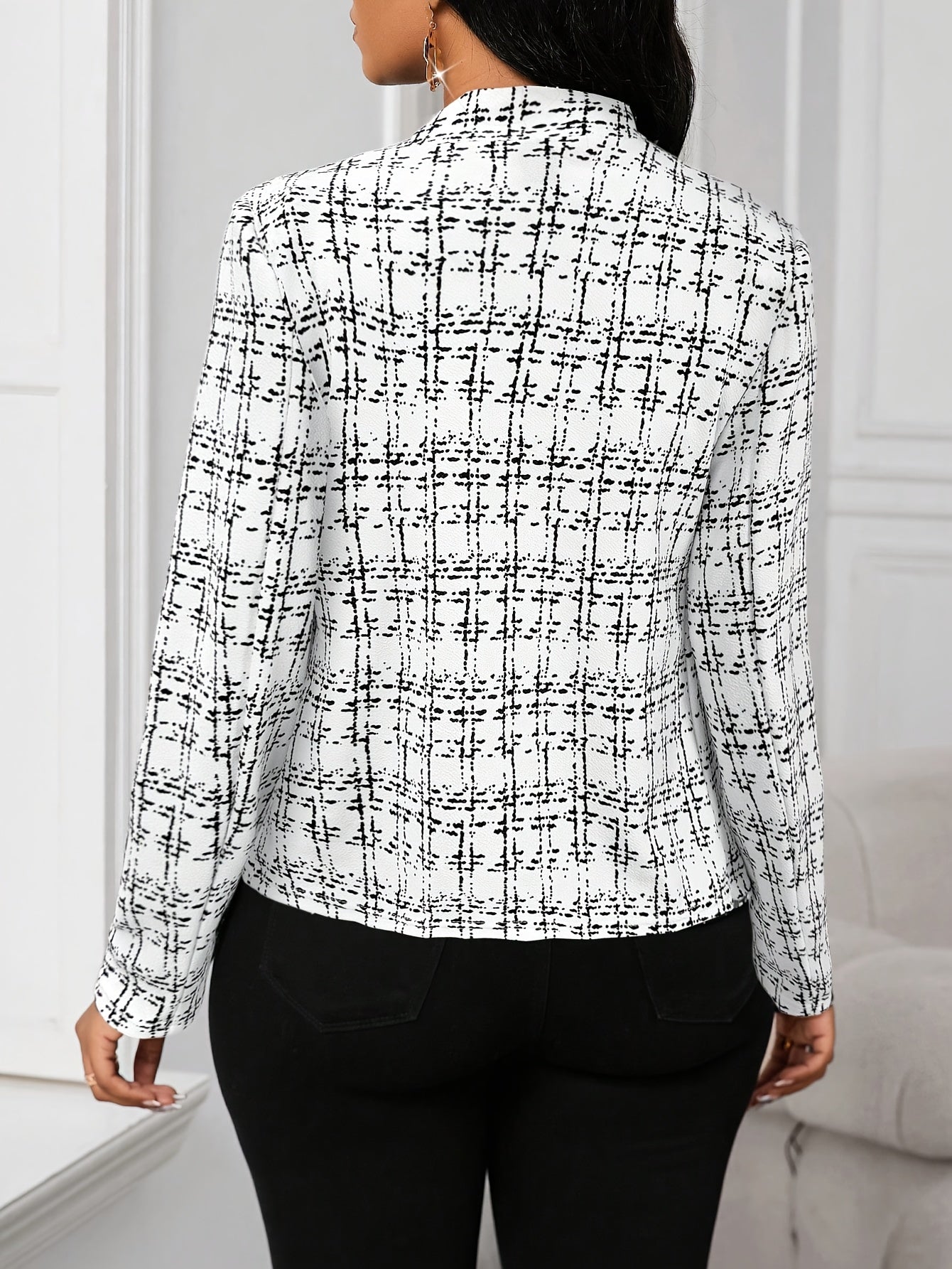 Elegant Tweed Blazer for Women with Lapel Collar Long Sleeve Open Front Fitted Style