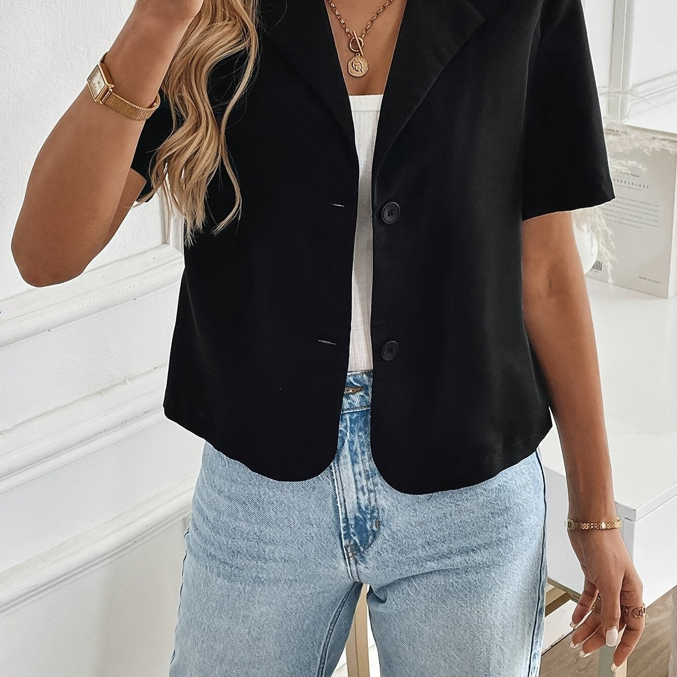 Elegant Cropped Blazer for Women with Notch Lapel Short Sleeve Button Front Relaxed Casual Style