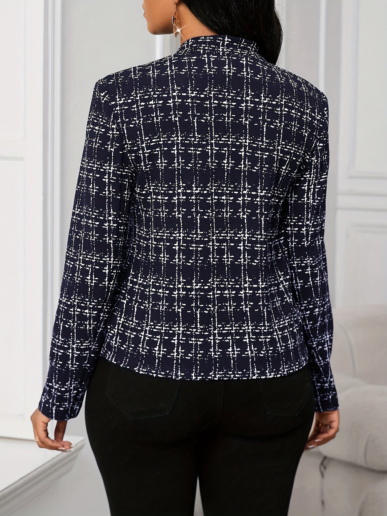 Elegant Tweed Blazer for Women with Lapel Collar Long Sleeve Open Front Fitted Style