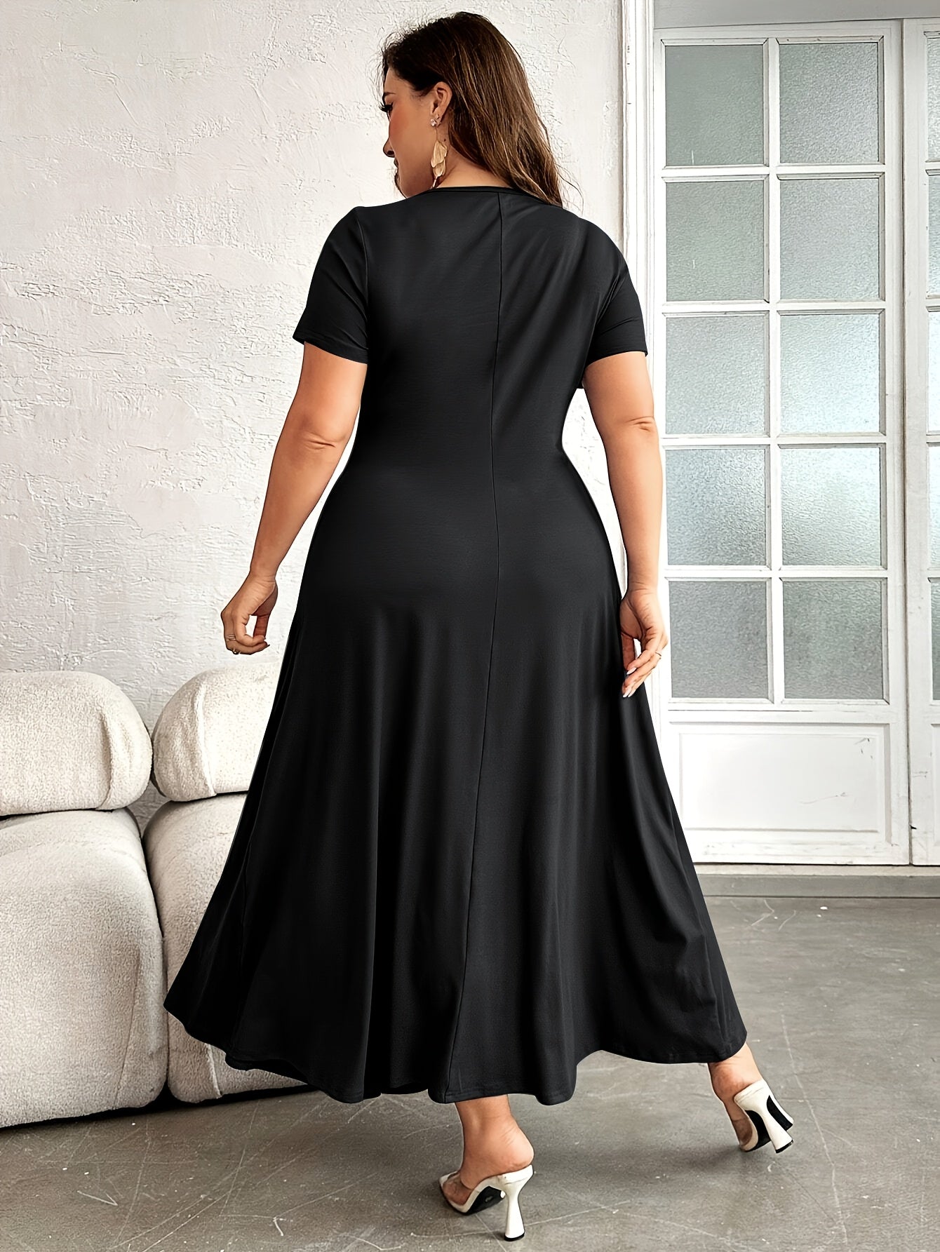 Plus Size - Plus Size - Ruched Detail V-Neck Dress, Suitable for Beach, Party, Summer, Casual, Vacation And Dating Dress