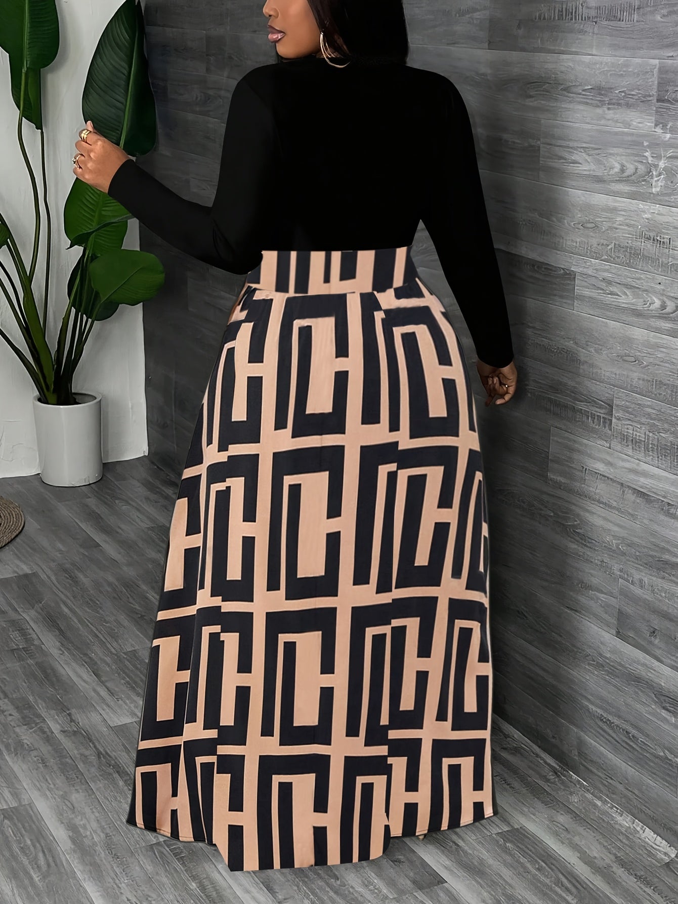 Plus Size, Fashionable Floral Embellished Round Neck Long Sleeve Color-Block Elegant Maxi Dress