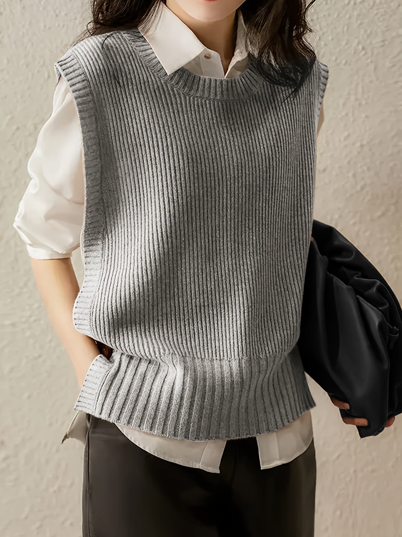 Comfortable Ribbed Sweater Vest for Women with Crew Neck Sleeveless Oversized Knit Style