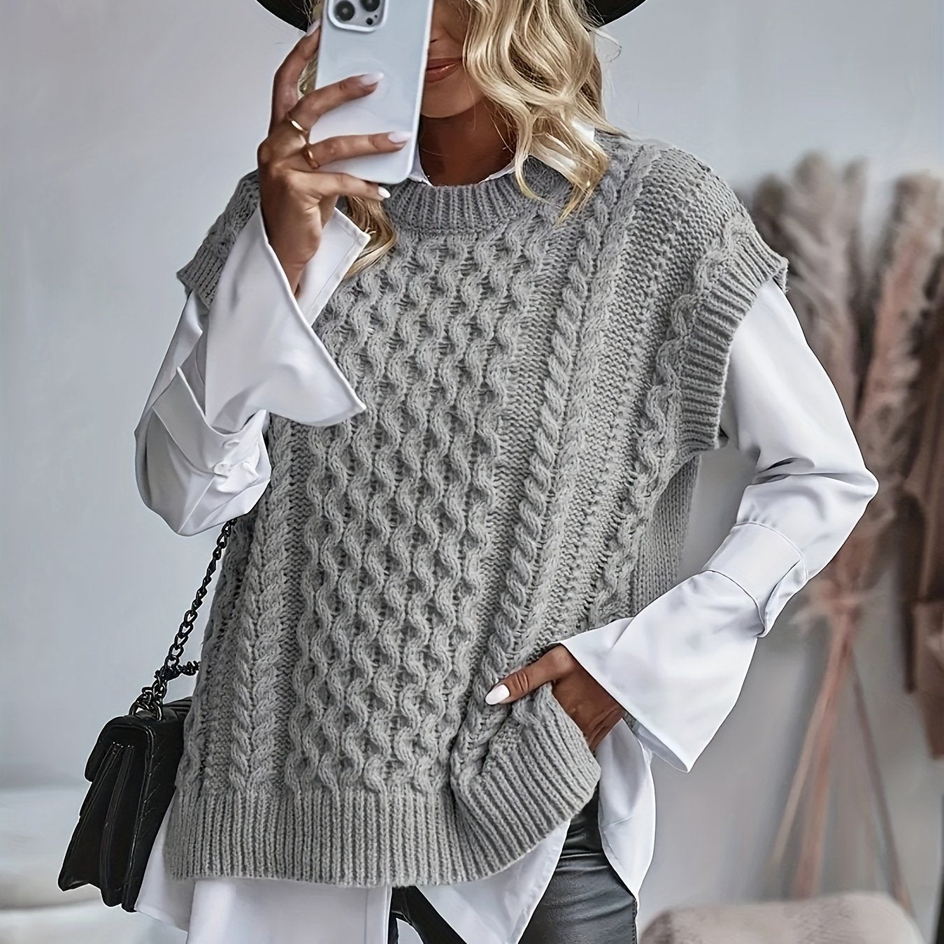 Comfortable Cable Knit Sweater Vest for Women with Crew Neck Sleeveless Chunky Oversized Style