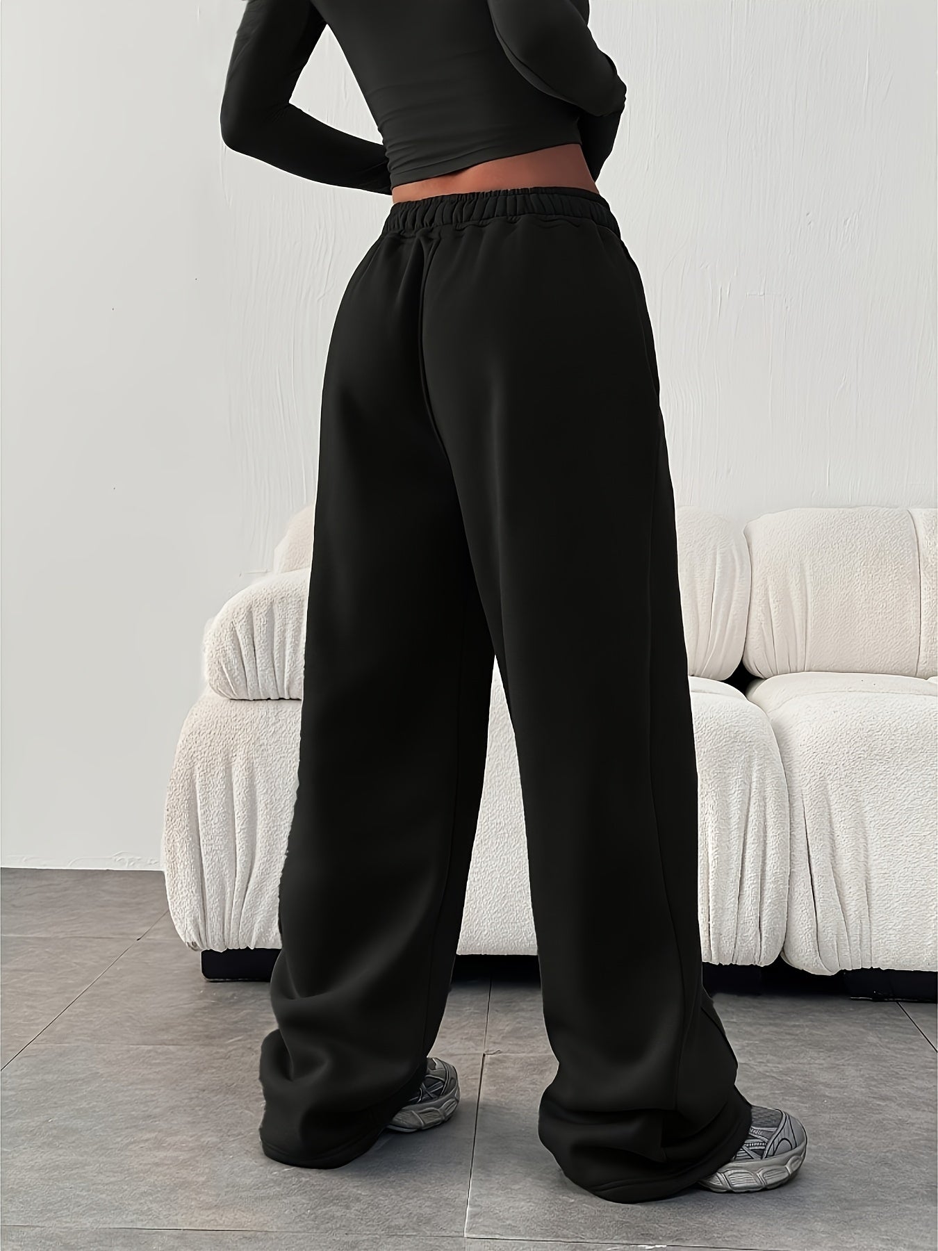 Effortless Fleece Wide Leg Sweatpants for Women with High Waist Elastic Side Pocket Relaxed Casual Style