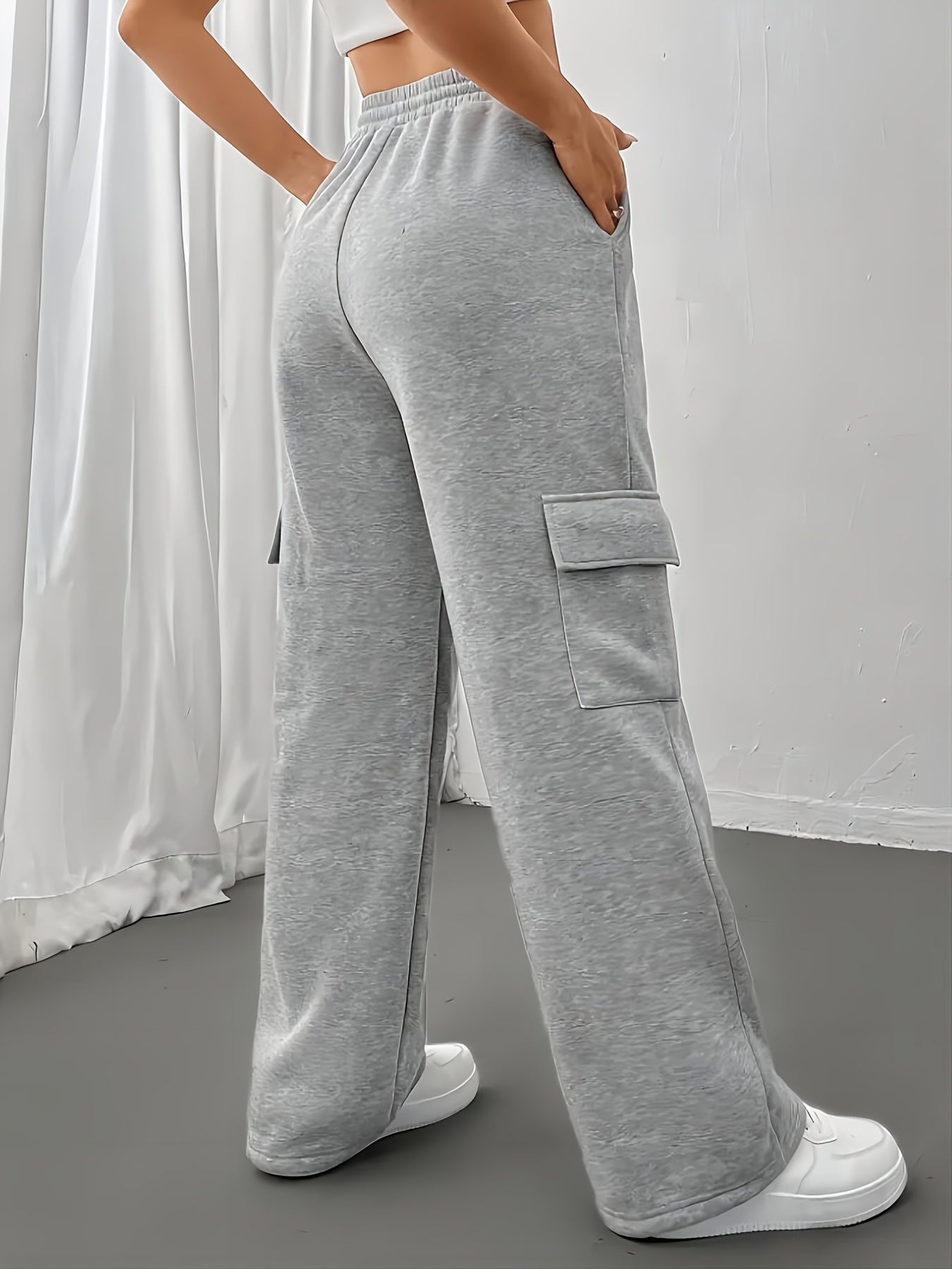 FLS3011WW0 Women's Fleece-Lined Jogger Pants - Loose Fit Cargo-Style with Multiple Pockets, Drawstring Waist, All-Season Casual Athletic Lounge Pants for Women, Jogging Pants, Everyday Comfort Wear, Soft Texture Apparel