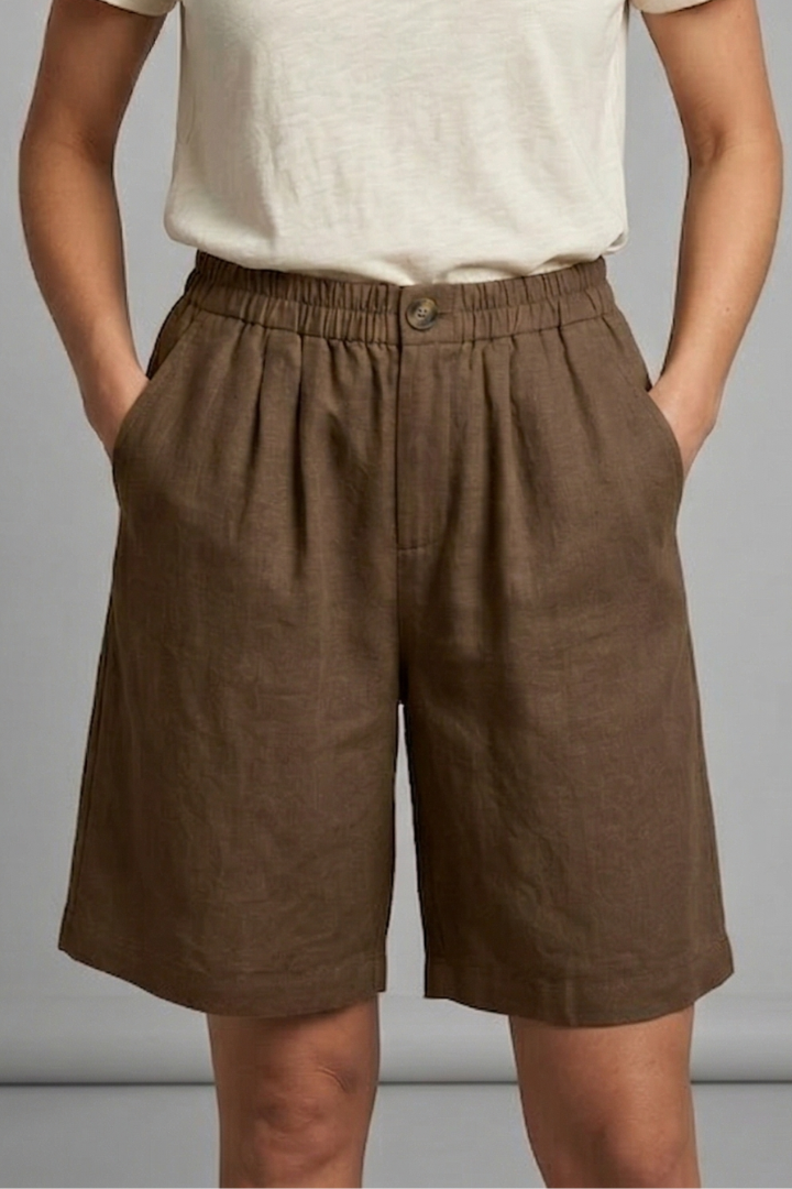 Effortless Linen Bermuda Shorts for Women with High Waist Button Front Pleated Relaxed Style