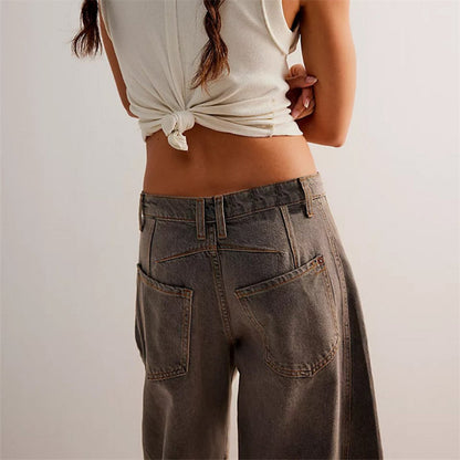 Effortless Relaxed Mom Jeans for Women in Cropped Barrel Leg Denim Style